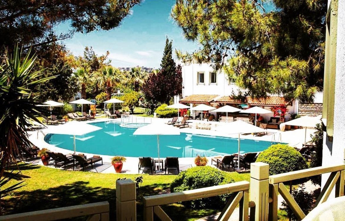 Outdoor pool, open 7 AM to 8:30 PM, pool umbrellas, sun loungers