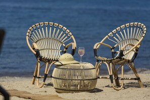 Private beach, sun loungers, beach umbrellas, beach towels - Princess Artemisia Hotel (Bodrum)