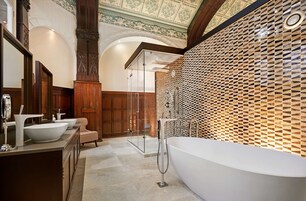Presidential Suite, 1 King Bed, Non Smoking | Bathroom | Shower, free toiletries, hair dryer, towels