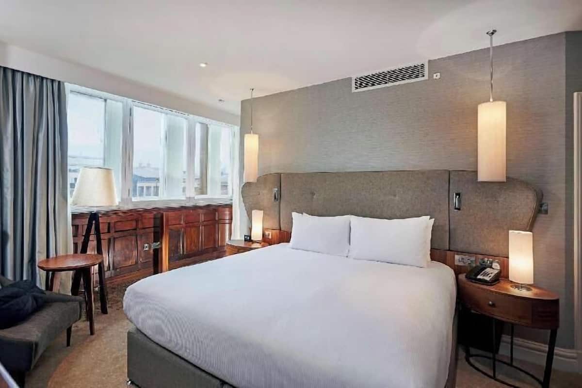 In-room safe, free WiFi, bed sheets, alarm clocks