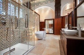 Presidential Suite, 1 King Bed, Non Smoking | Bathroom | Shower, free toiletries, hair dryer, towels - DoubleTree By Hilton Hotel & Spa Liverpool (Liverpool)