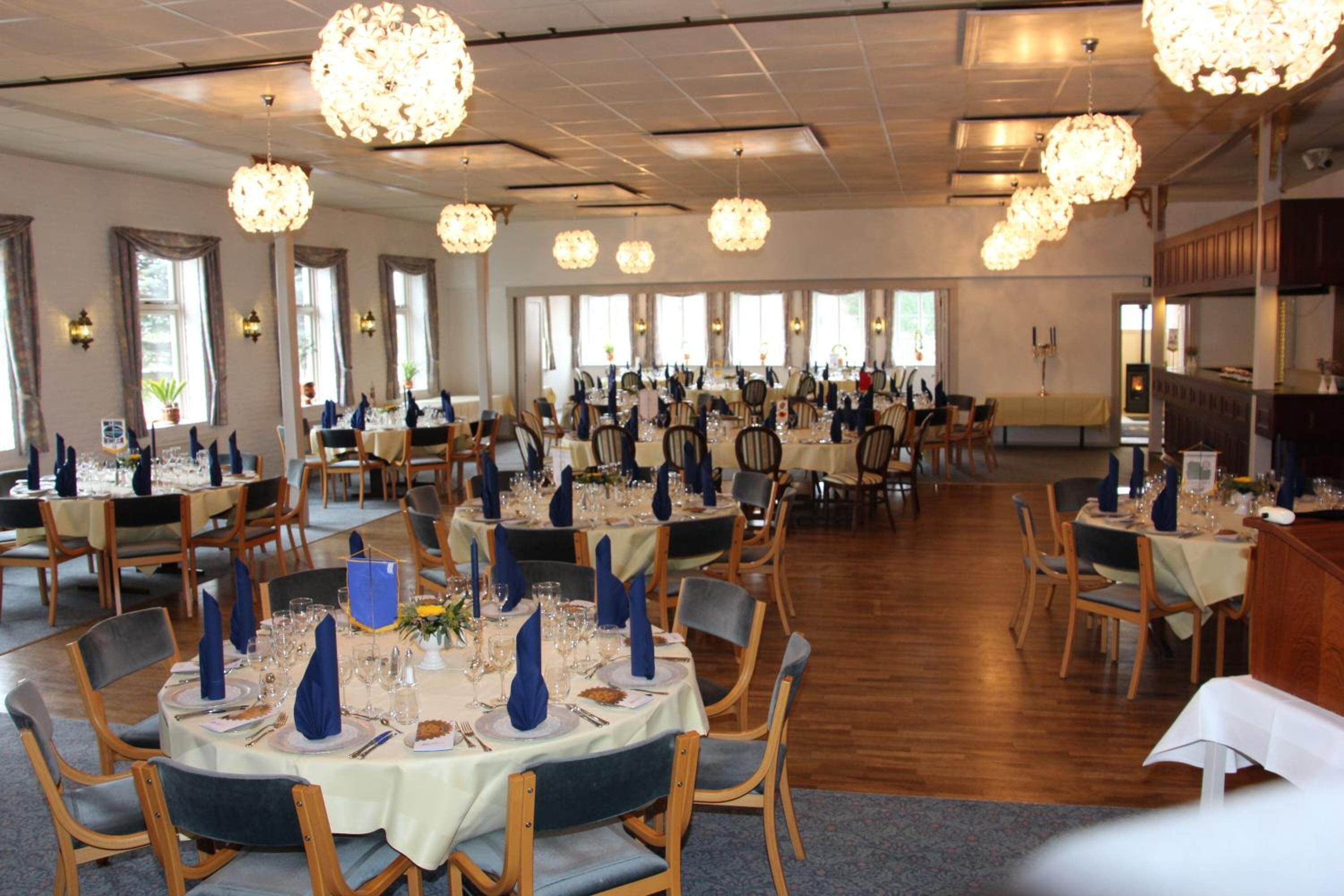 Der serveres aftensmad