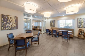 Dining - Baymont by Wyndham San Angelo (San Angelo)