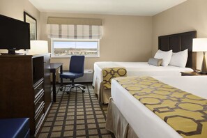 Premium bedding, desk, iron/ironing board, free cribs/infant beds - Baymont by Wyndham San Angelo (San Angelo)