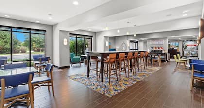 Hampton Inn DeKalb, IL