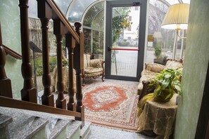 Detall de l'interior