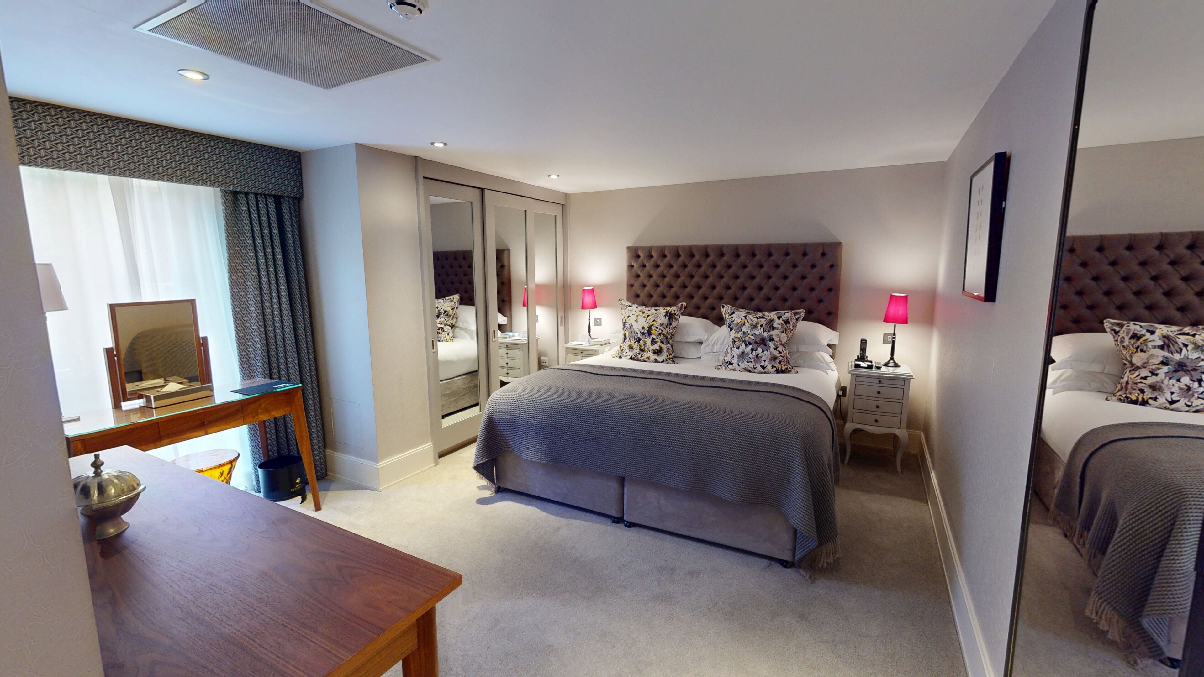 Grand Apartment, 2 Bedrooms | In-room safe, individually decorated, individually furnished, desk