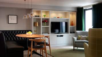Appartement Deluxe, 2 chambres | Coin séjour | Télévision LCD, lecteur de DVD