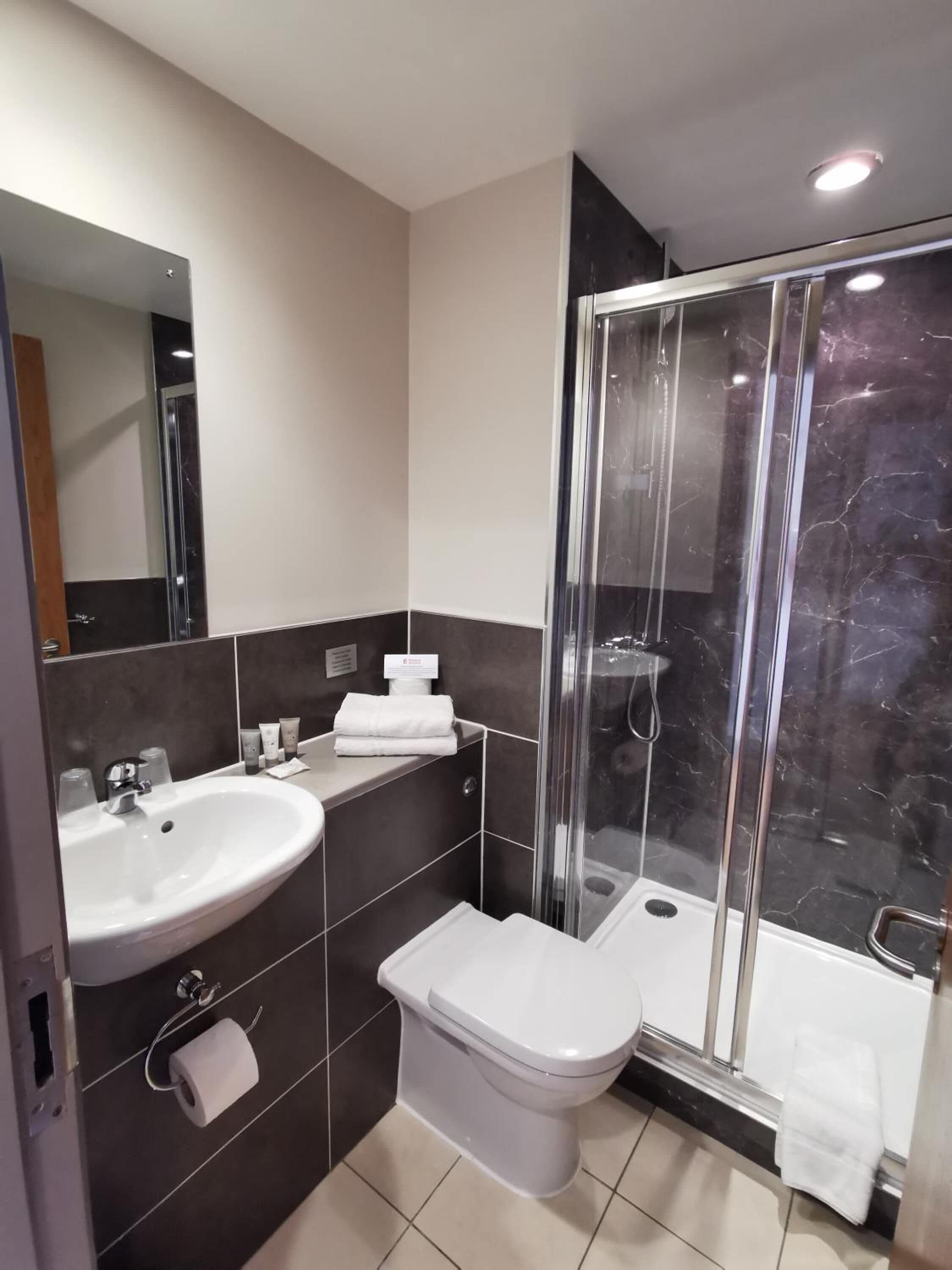 Photo - Britannia Study Hotel