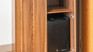 Chambre de base double | Garde-robe