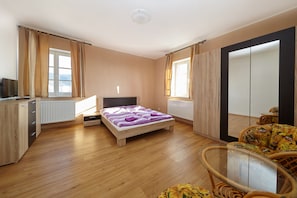 Doppelzimmer, Gemeinschaftsbad | Kostenlose Babybetten, kostenloses WLAN