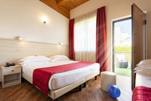 Minibar, coffres-forts dans les chambres, bureau, chambres insonorisées