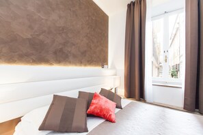 Studio, Annex Building | Minibar, in-room safe, soundproofing, iron/ironing board