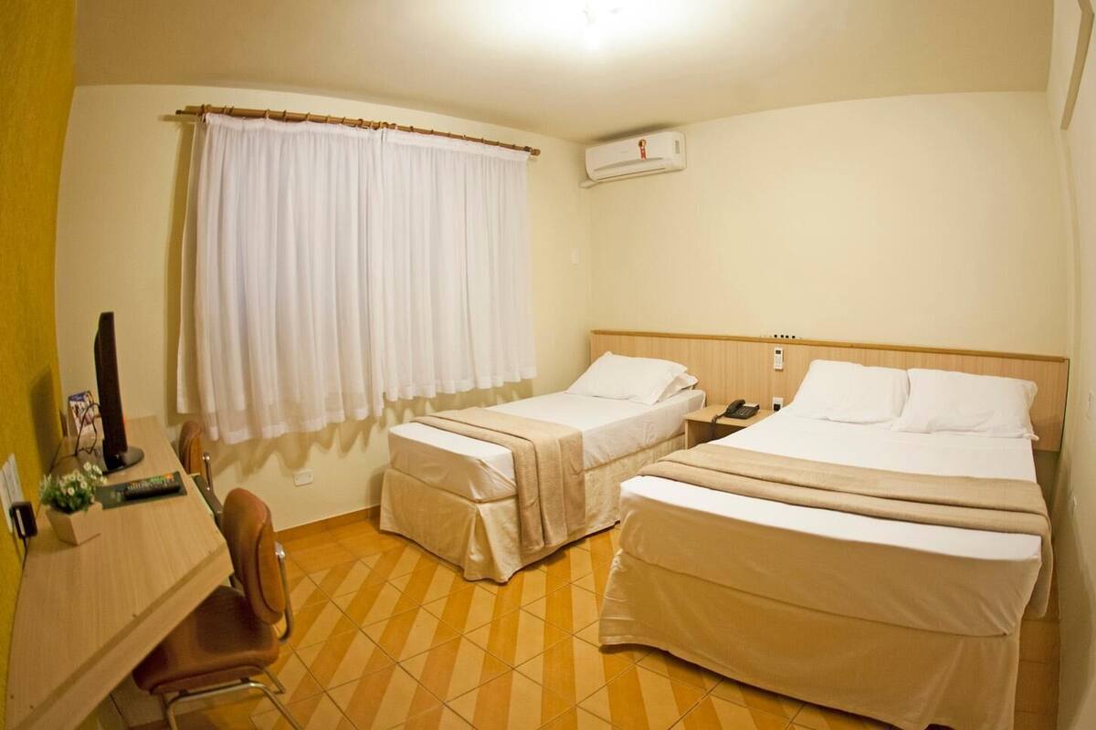 Minibar, individually decorated, free WiFi, bed sheets