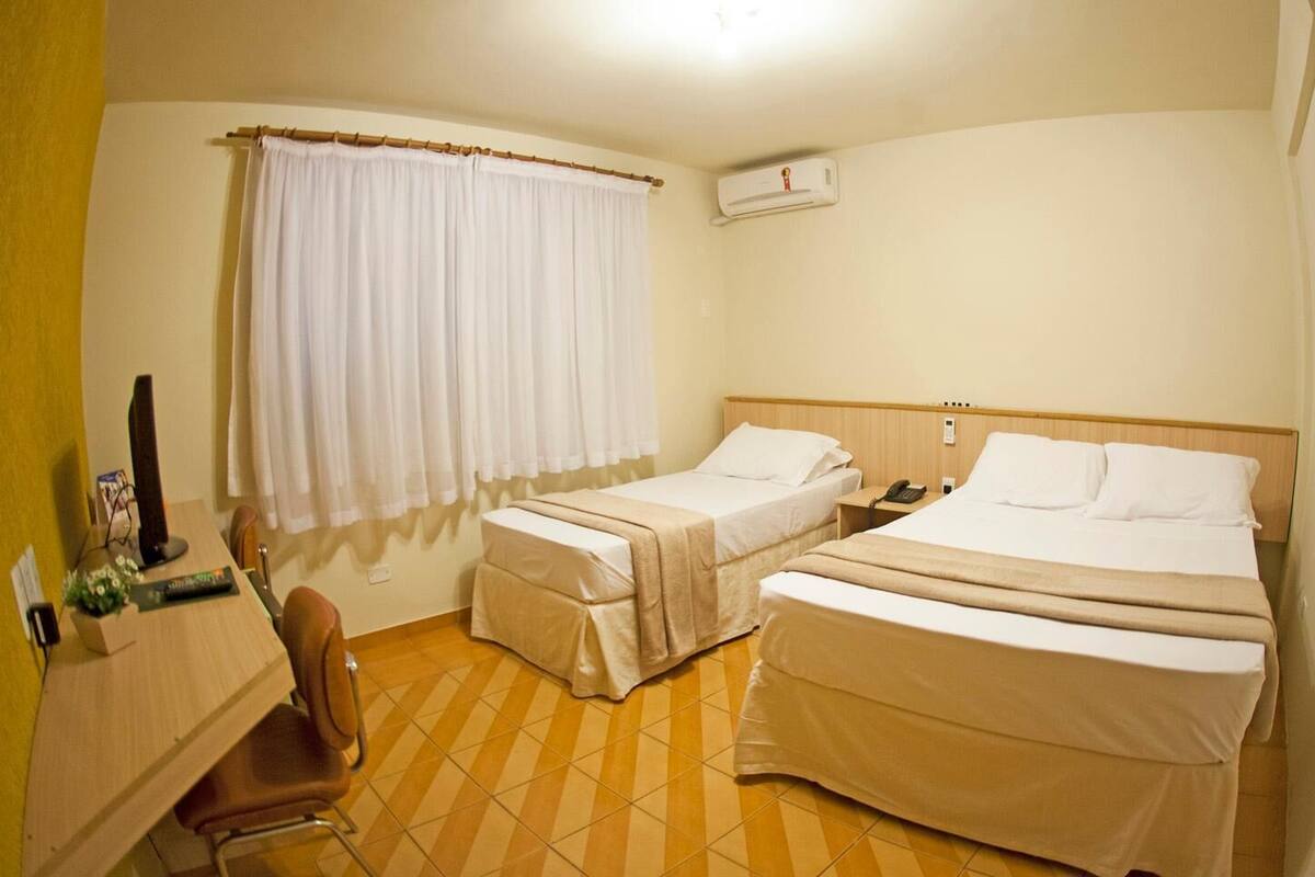 Minibar, individually decorated, free WiFi, bed sheets