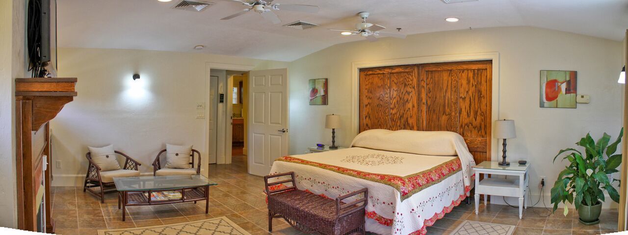 Night Swan Intracoastal B&B Reviews, Deals & Photos 2026 - Expedia