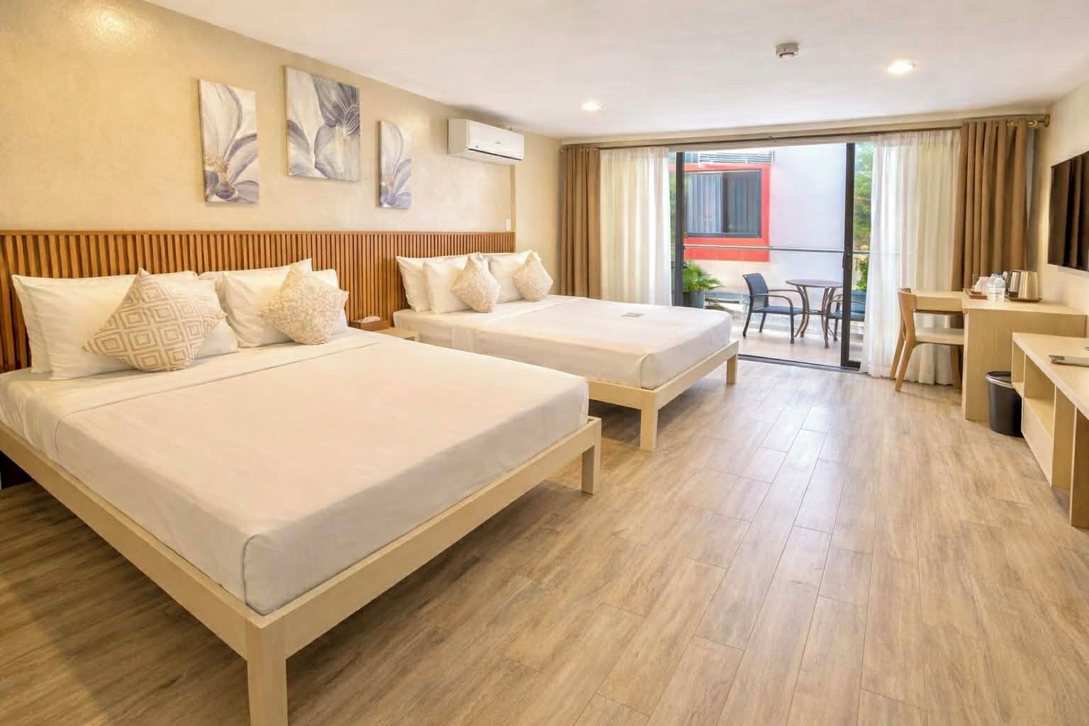 Premier Room | Exterior