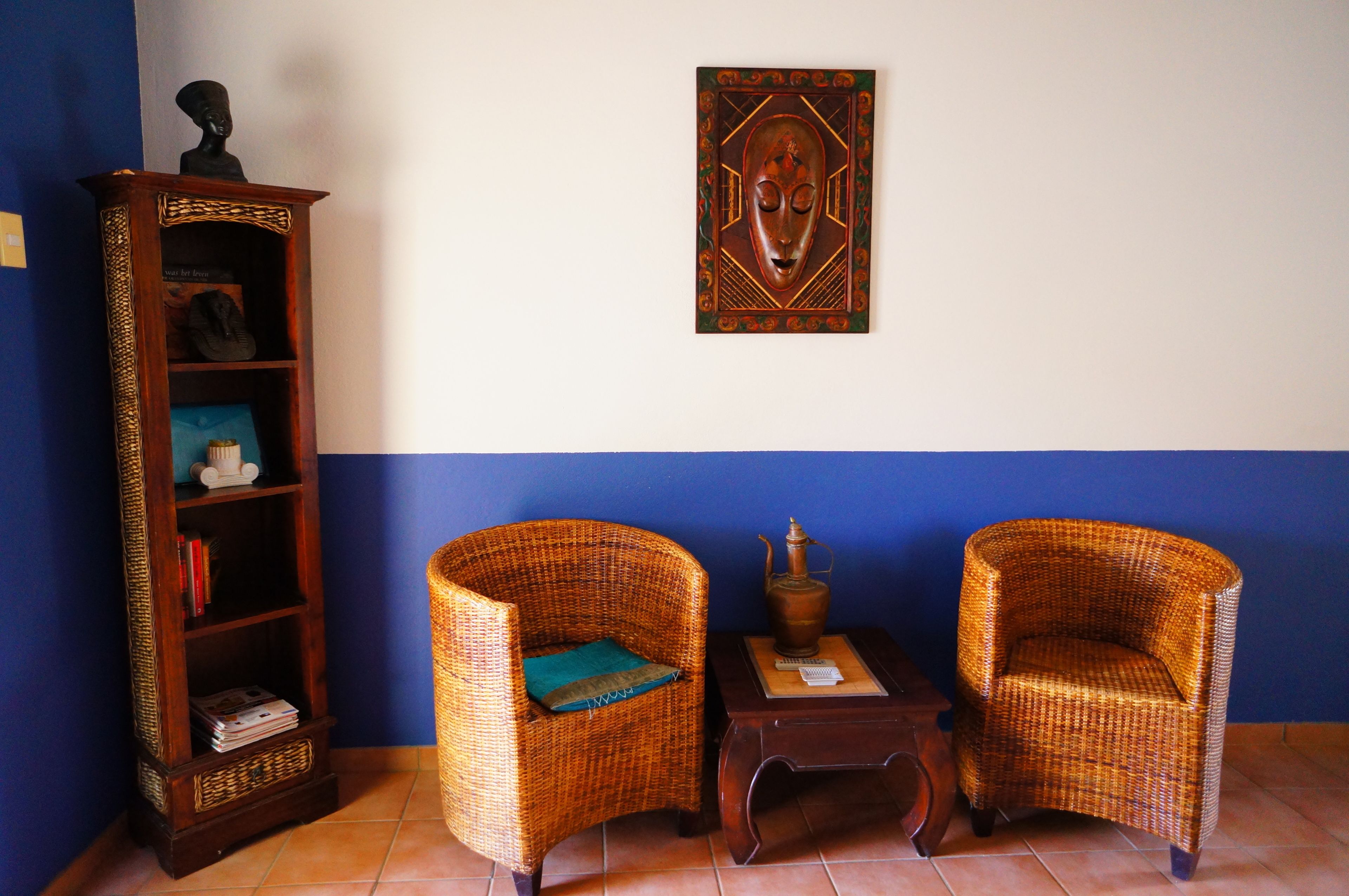 one bedroom apartment | living area | flat-screen tv