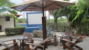 Área de estar no saguão