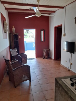 One Bedroom Apartment | Coffre-fort, système d’insonorisation, lit de bébé (supplément)