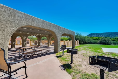 BBQ/picnic area