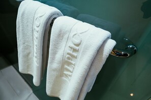 Bathroom - Alpha Hotel (Pekanbaru)