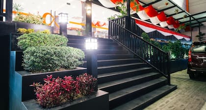 Alpha Hotel