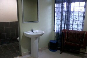 Kamar Keluarga | Fasilitas kamar