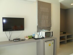 Villa, 1 Double Bed, Garden View | Minibar, in-room safe, desk, blackout drapes - Sun Moon Star Resort Koh Phangan (Ko Pha-ngan)