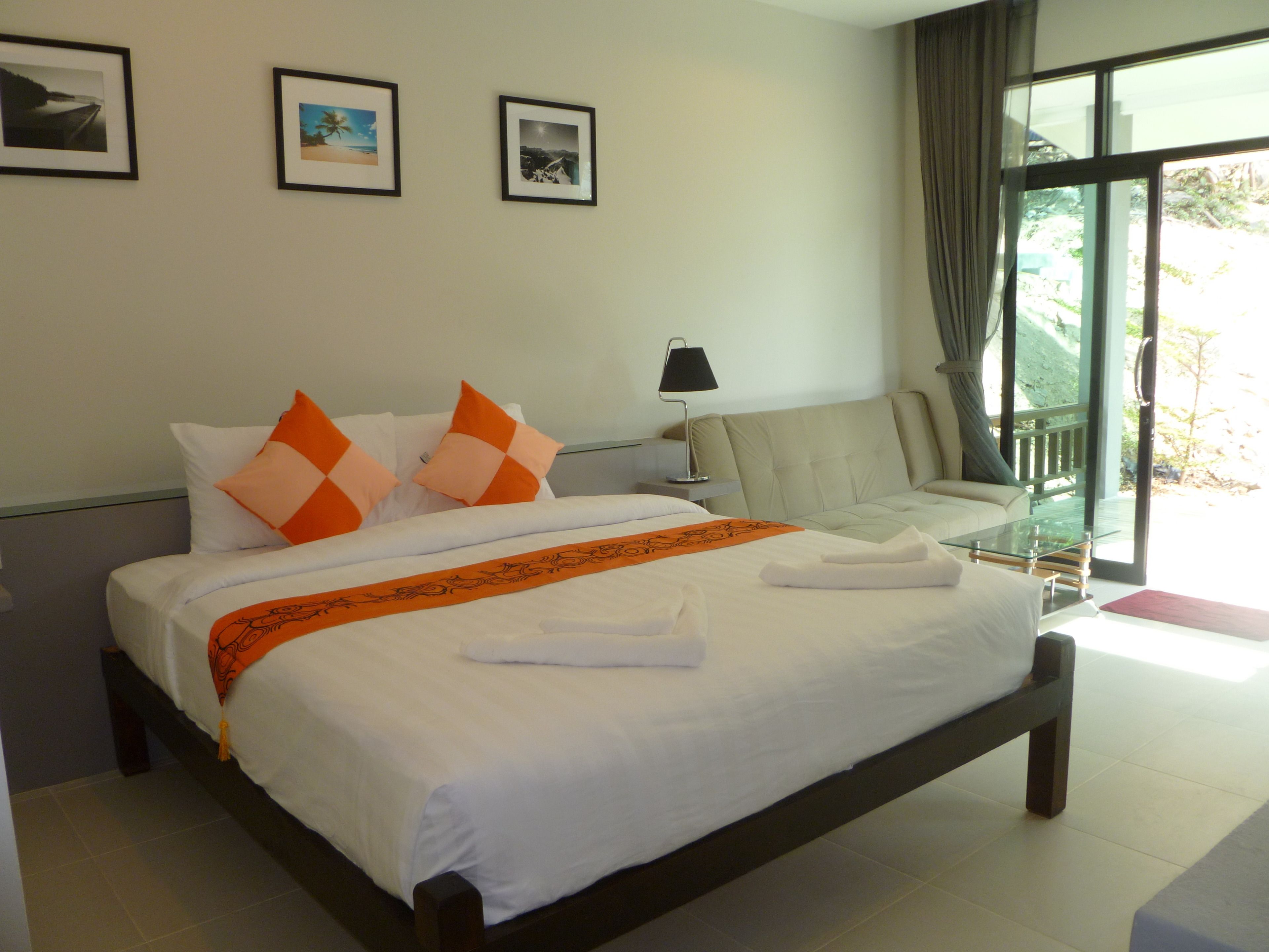 villa, 1 double bed, garden view | 1 bedroom, minibar, in-room safe, desk