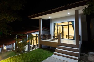 Villa, 1 cama doble, vistas al jardín | Terraza o patio