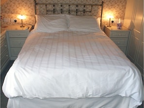 Double Room, Ensuite (The Cotswold )
