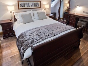 Chambre double, salle de bain attenante (Cerne )