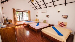 Deluxe Bungalow, 3 Twin Beds, Sea View - Orchid Resort (Koh Rong Sanloem)