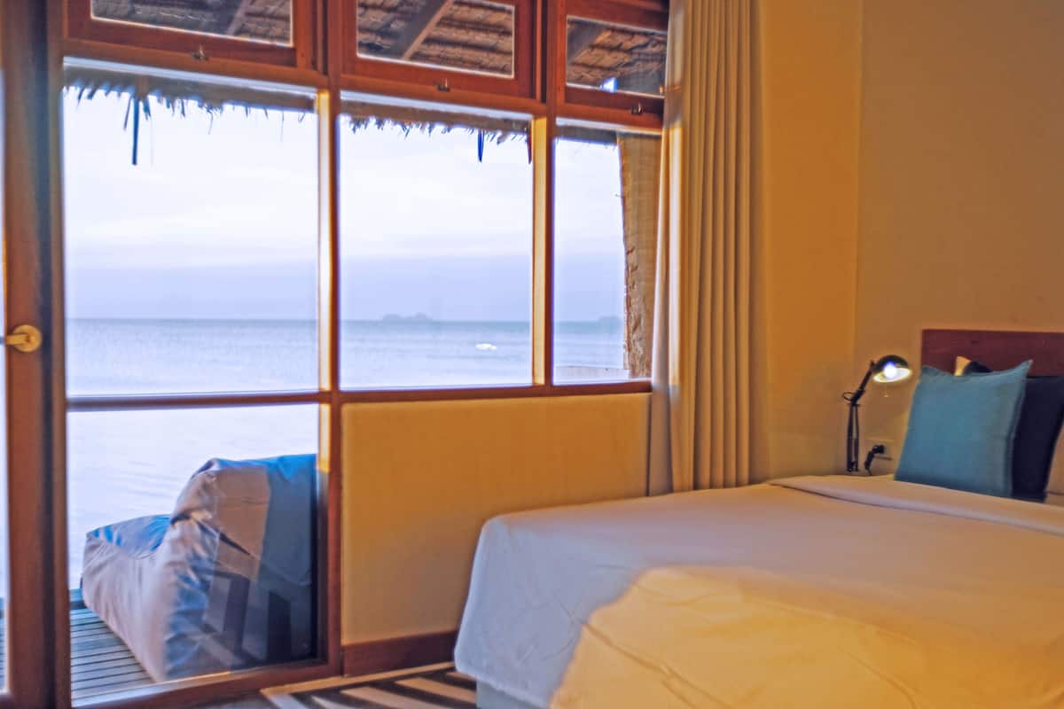 honeymoon bungalow, beachfront | 1 bedroom, select comfort beds, in-room safe, soundproofing