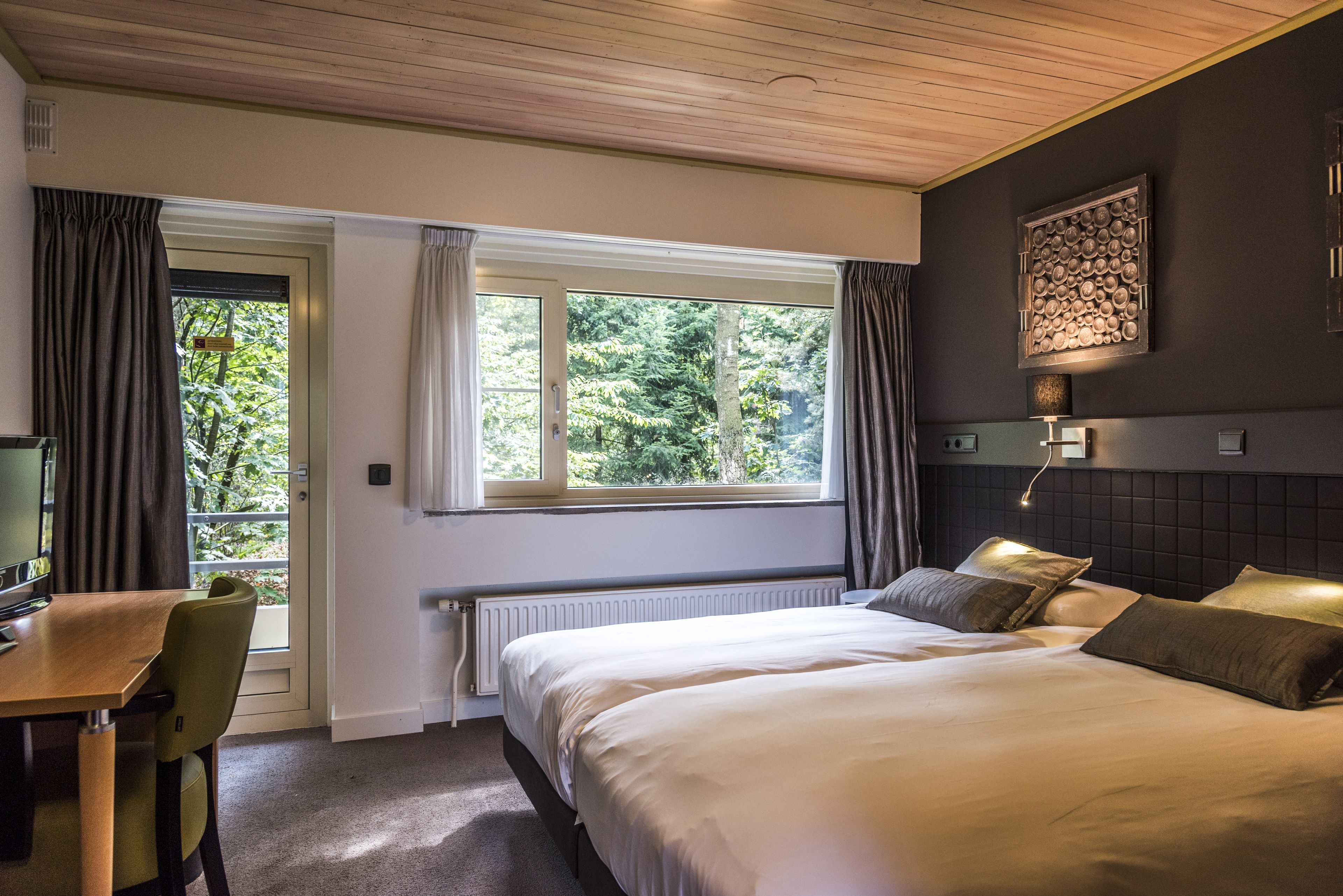 Habitación Confort doble, 1 habitación | Escritorio, tabla de planchar con plancha, wifi gratis