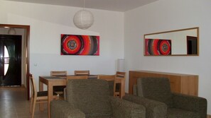 Appartamento, 2 camere da letto | Soggiorno | TV LCD, lettore DVD
