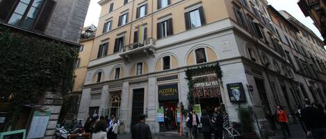 Overnatningsstedets facade