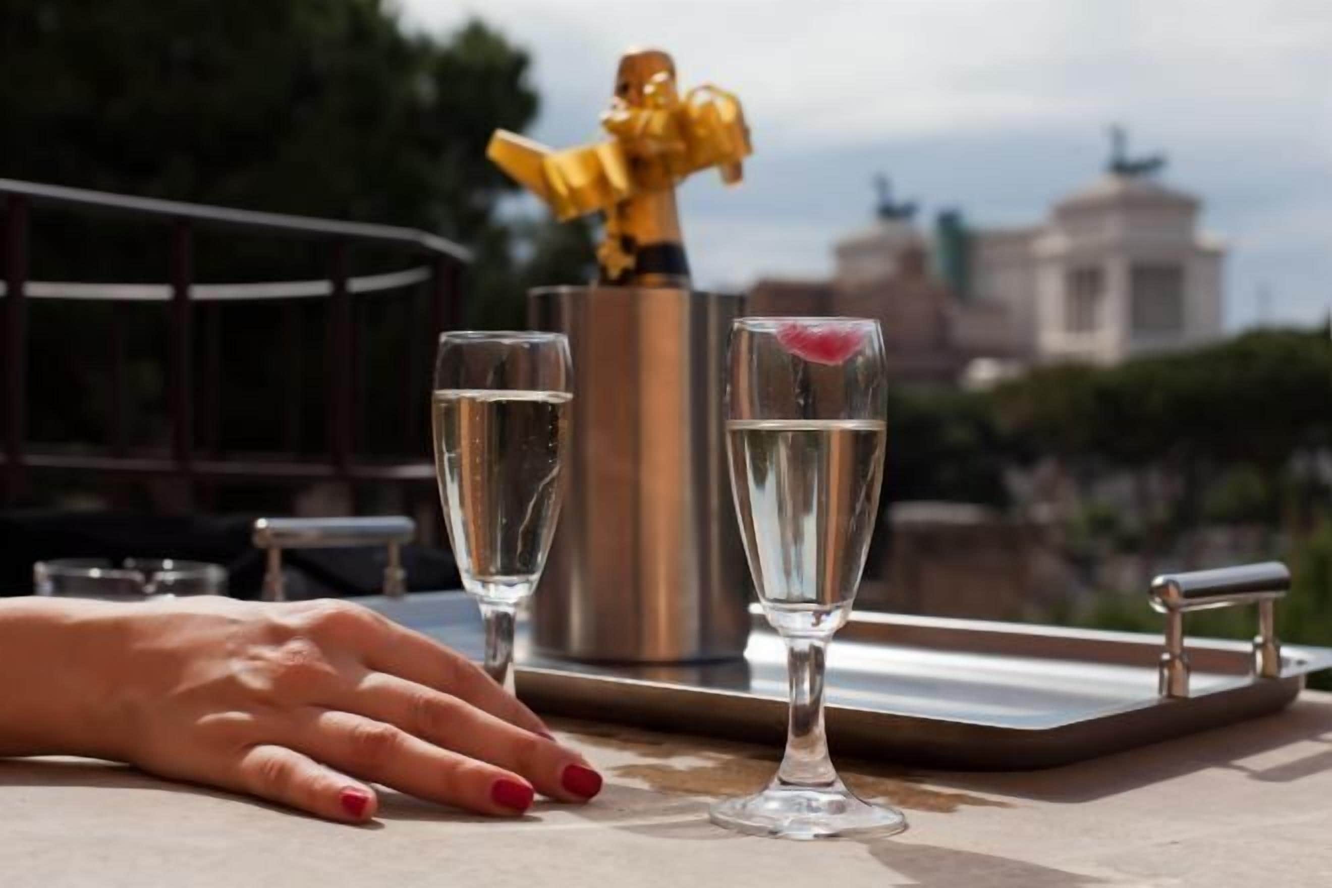 deluxe double room | premium bedding, minibar, in-room safe, desk