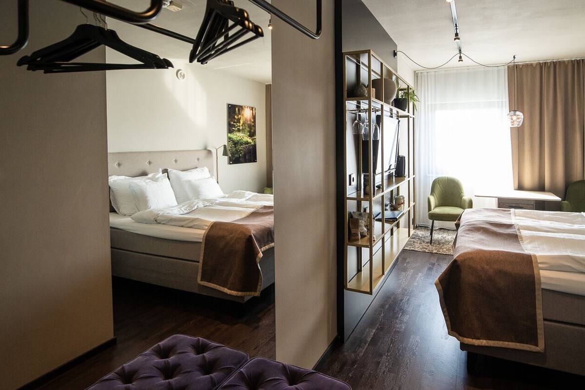 1 bedroom, hypo-allergenic bedding, minibar, blackout curtains