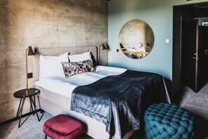 Dobbeltrom – superior | Allergitestet sengetøy, minibar, blendingsgardiner og wi-fi (inkludert)