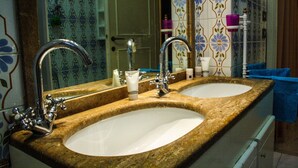 Towels - 4 Season B&B Roma (Rome)