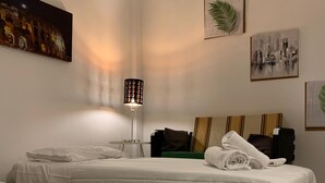 Family Room, 1 Bedroom, Private Bathroom - 4 Season B&B Roma (Rome)