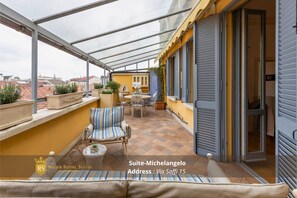 Suite Michelangelo ( Via Saffi 15 ) | Terrace/patio