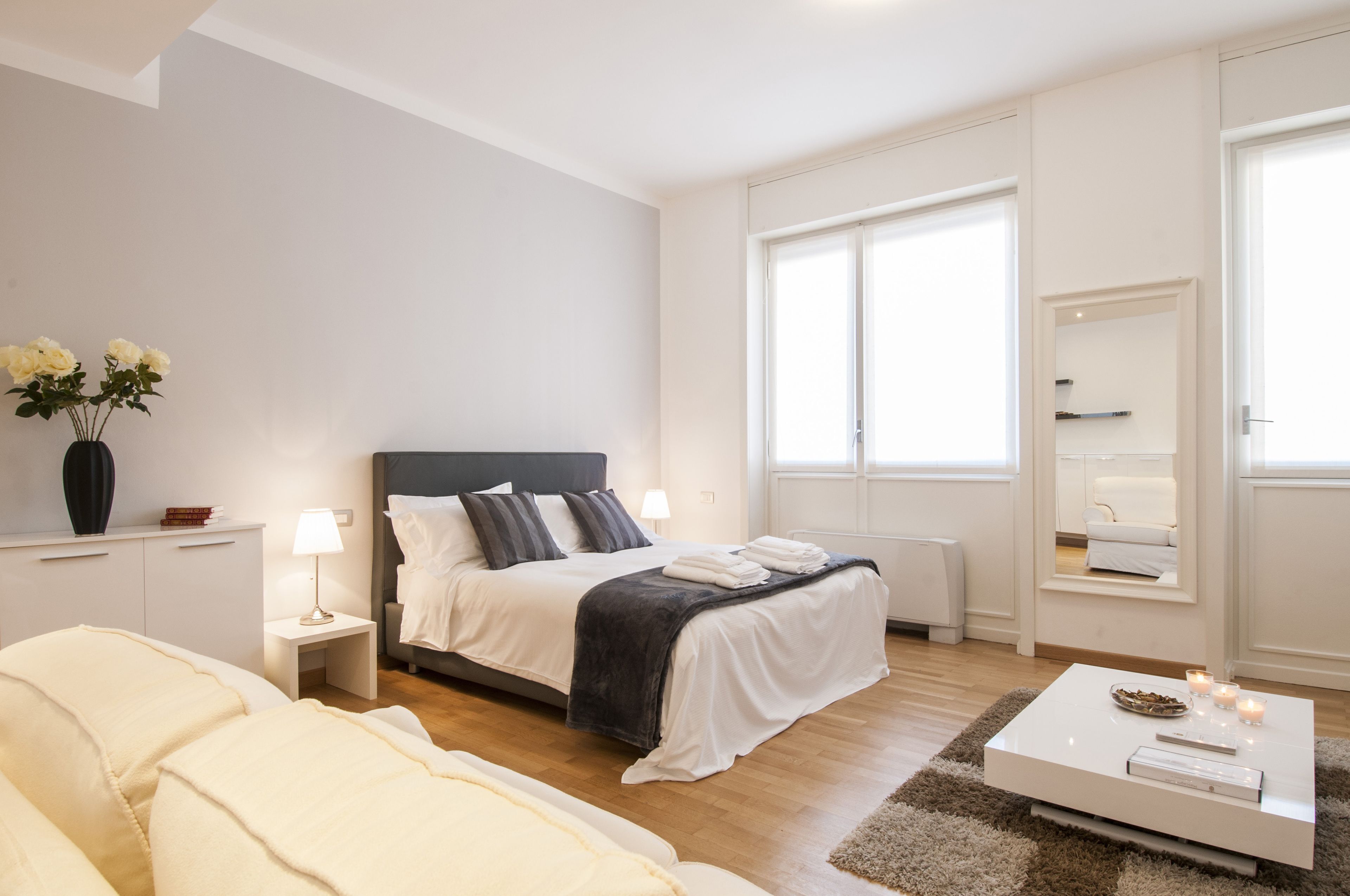 Premium bedding, down comforters, minibar, in-room safe