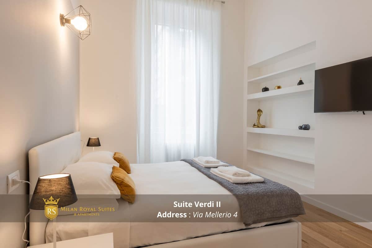 Suite Verdi 2 ( Via Mellerio 4 ) | Premium bedding, down duvets, minibar, in-room safe