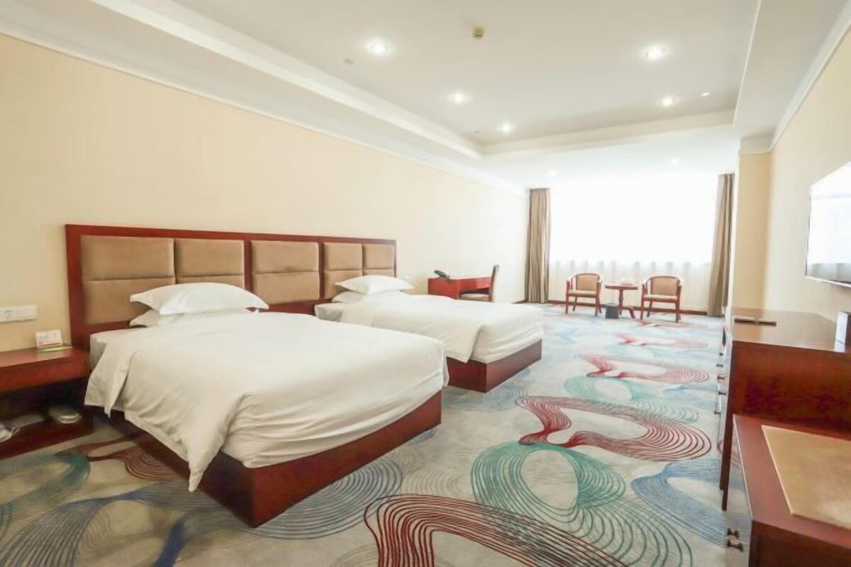 Hypo-allergenic bedding available, minibar, in-room safe, desk