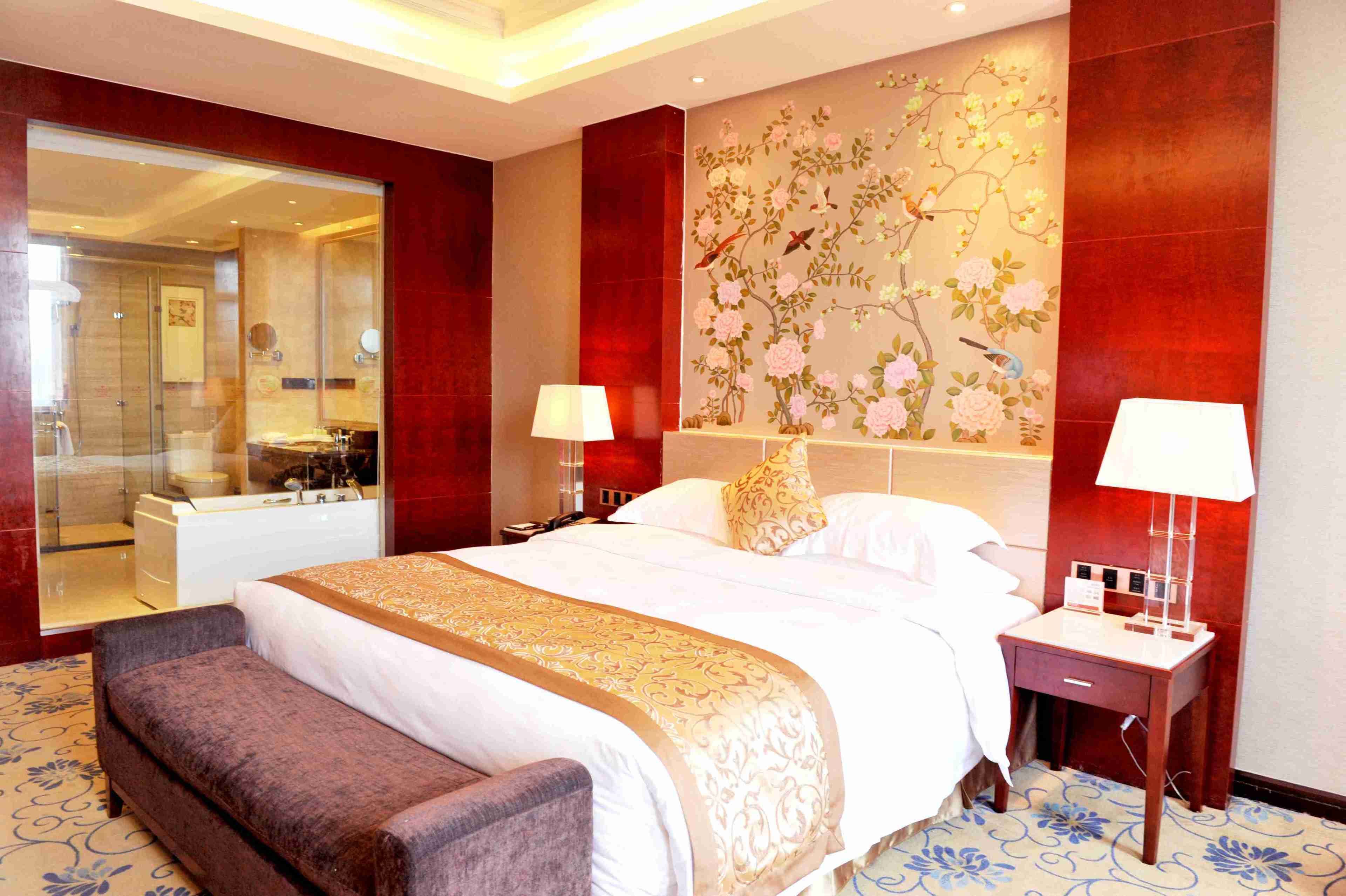 客房, 1 张特大床, 无烟房 | 防过敏的被褥、迷你吧、客房内保险箱、办公桌