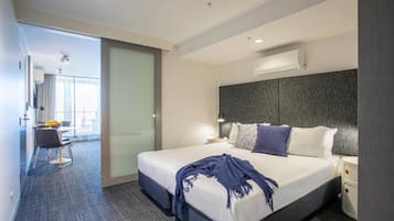 Coffres-forts dans les chambres, bureau