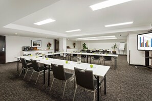 Meeting facility - MainStay Suites Abbotsford (Abbotsford)
